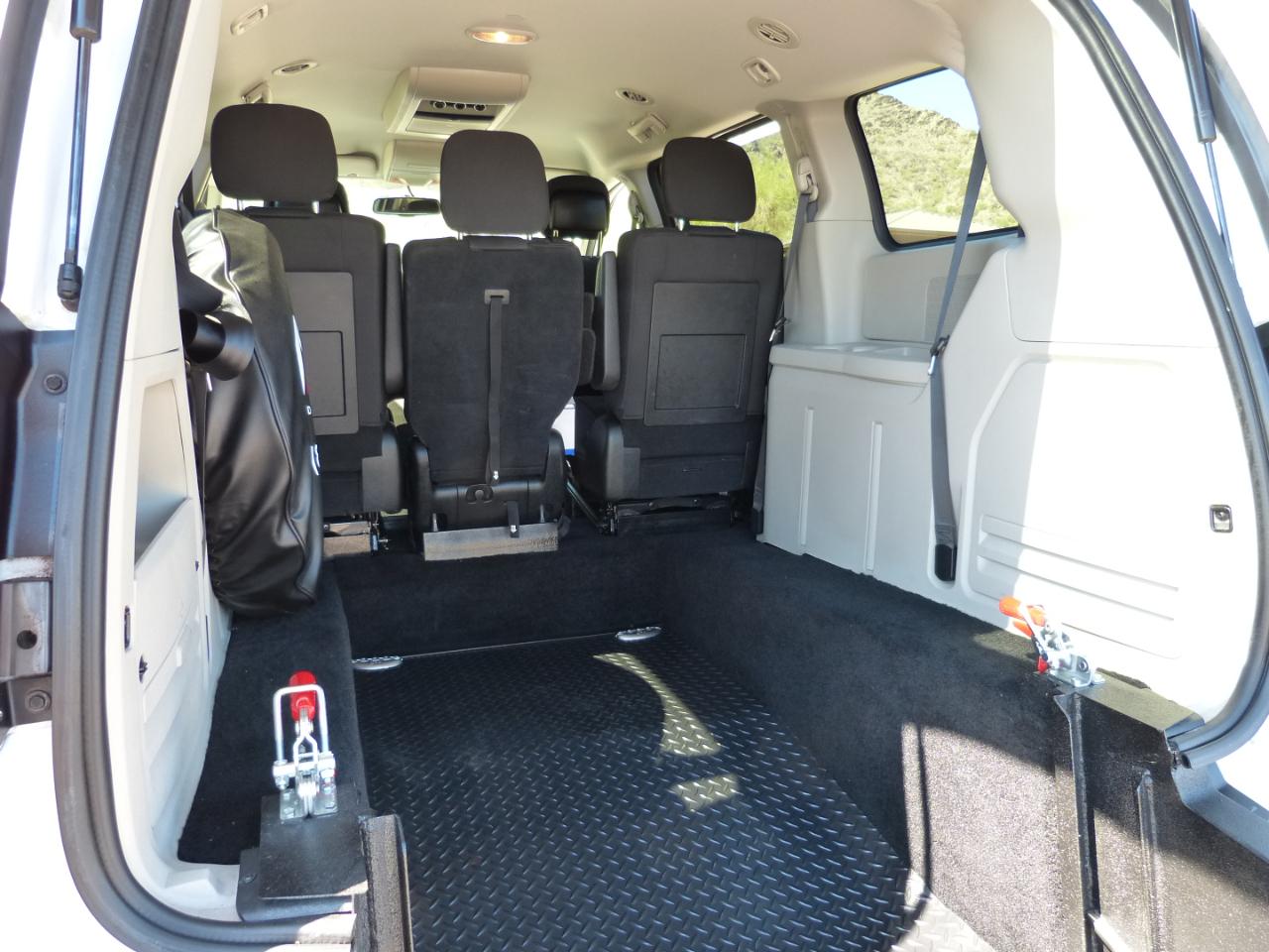 Dodge Grand Caravan photo 14
