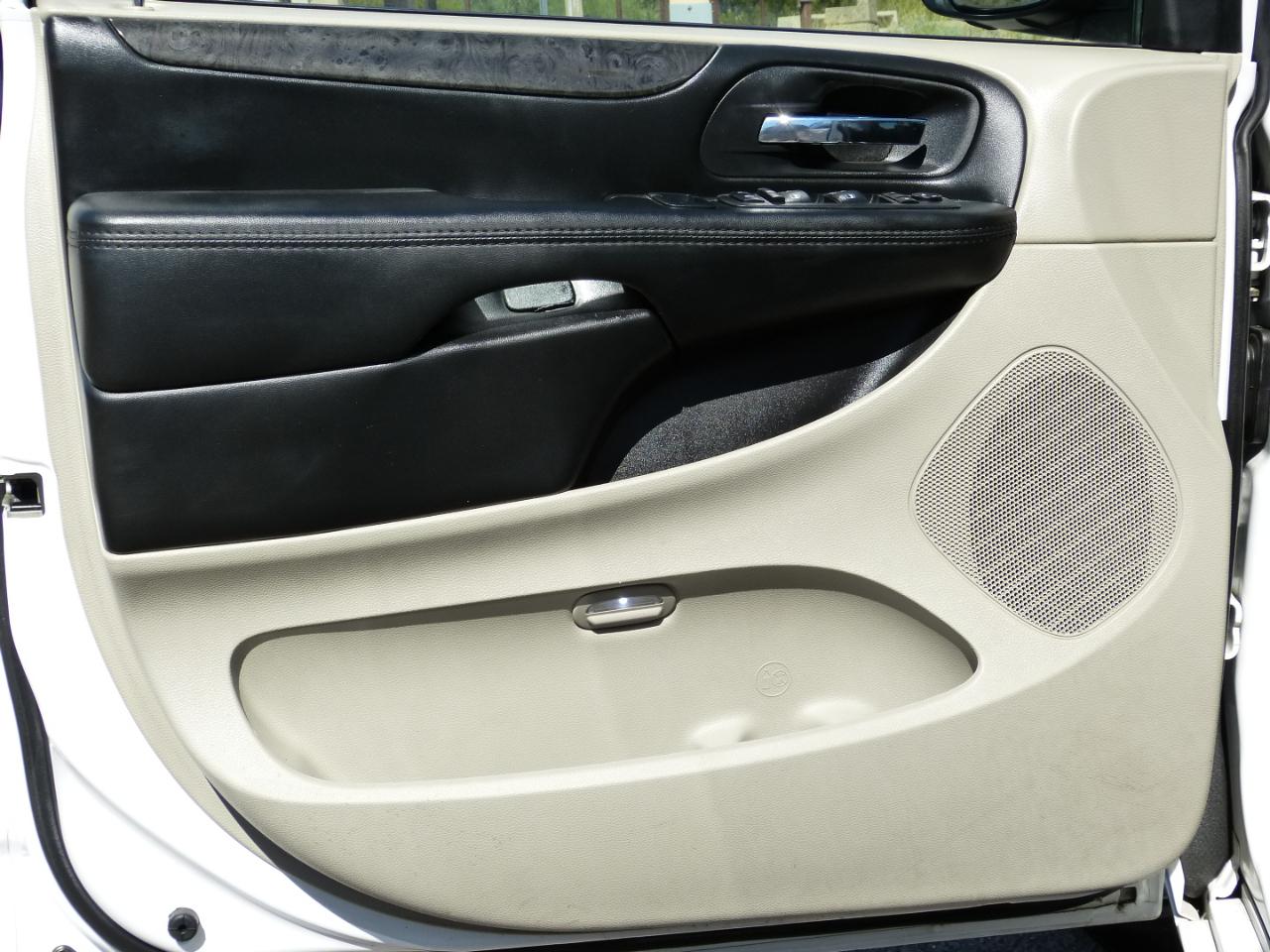 Dodge Grand Caravan photo 47