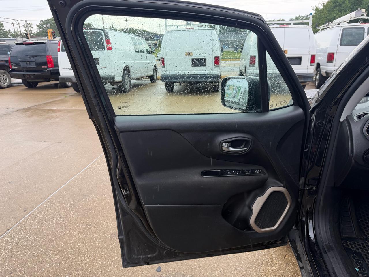 Jeep Renegade Latitude FWD 2016