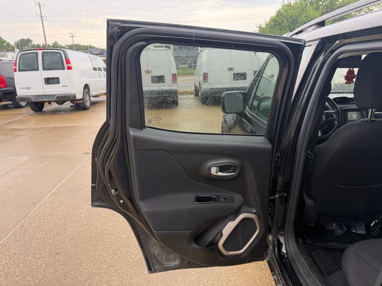 Jeep Renegade Latitude FWD 2016