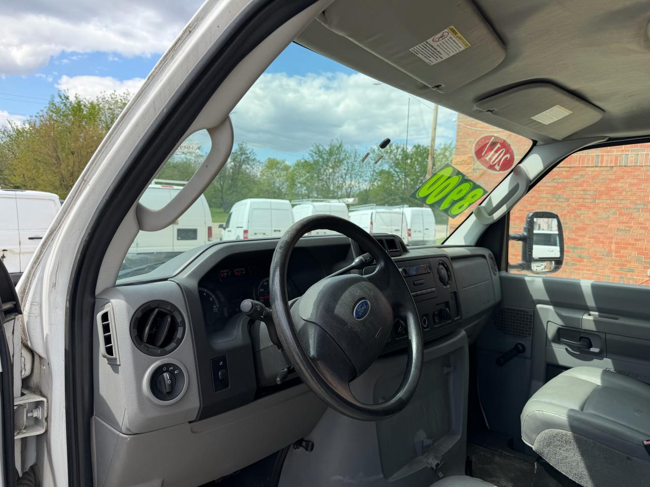 Ford Econoline E-150 2011