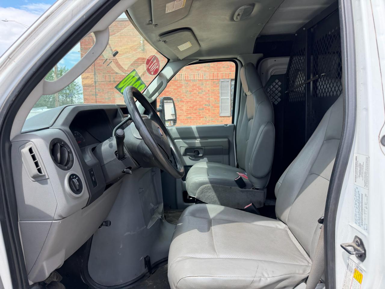 Ford Econoline E-150 2011