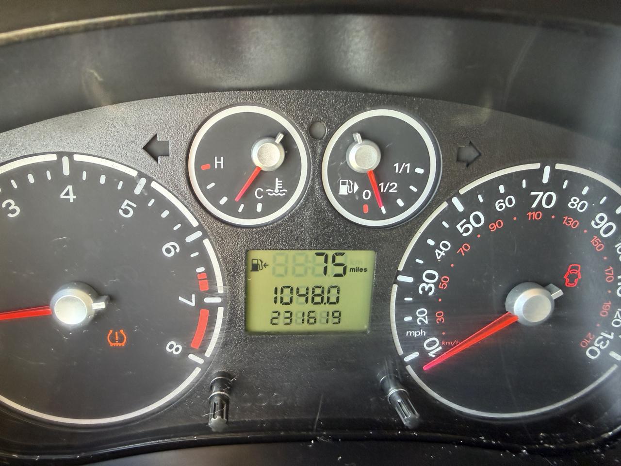 Ford Transit Connect XLT with Rear Door Glass 2011
