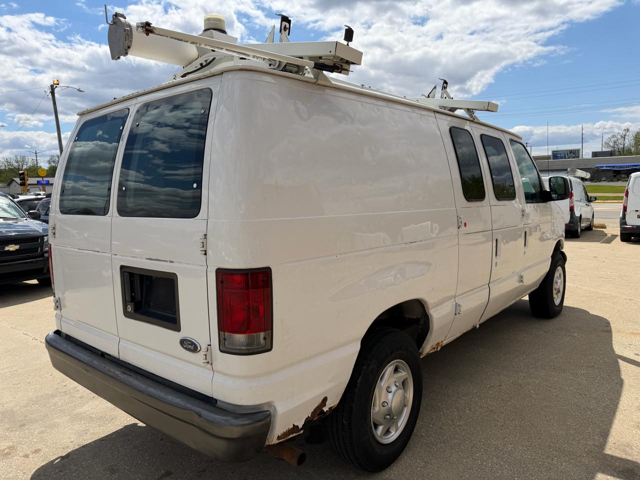 Ford Econoline E-250 2006