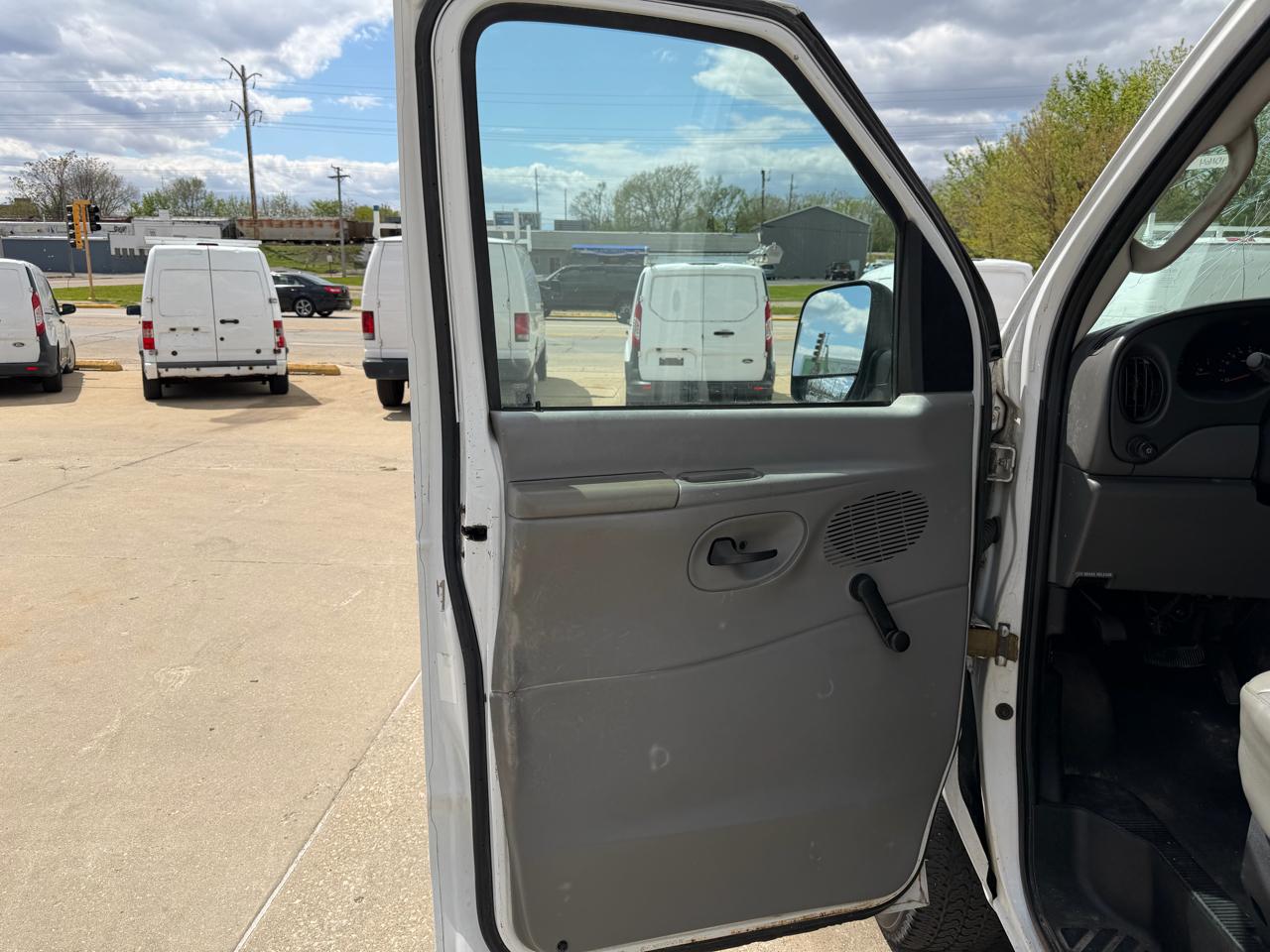 Ford Econoline E-250 2006