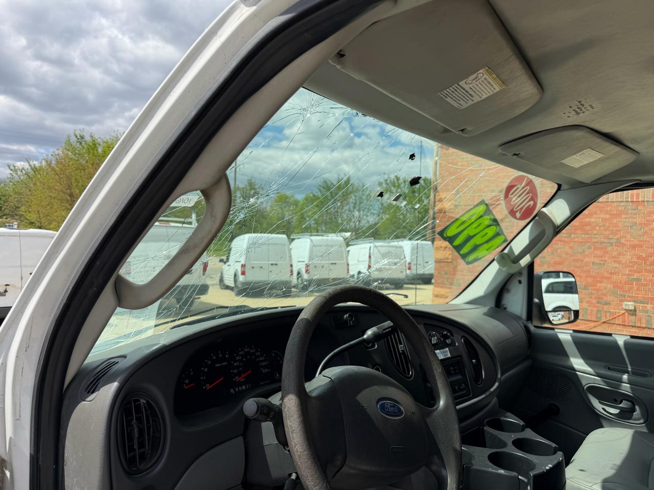 Ford Econoline E-250 2006