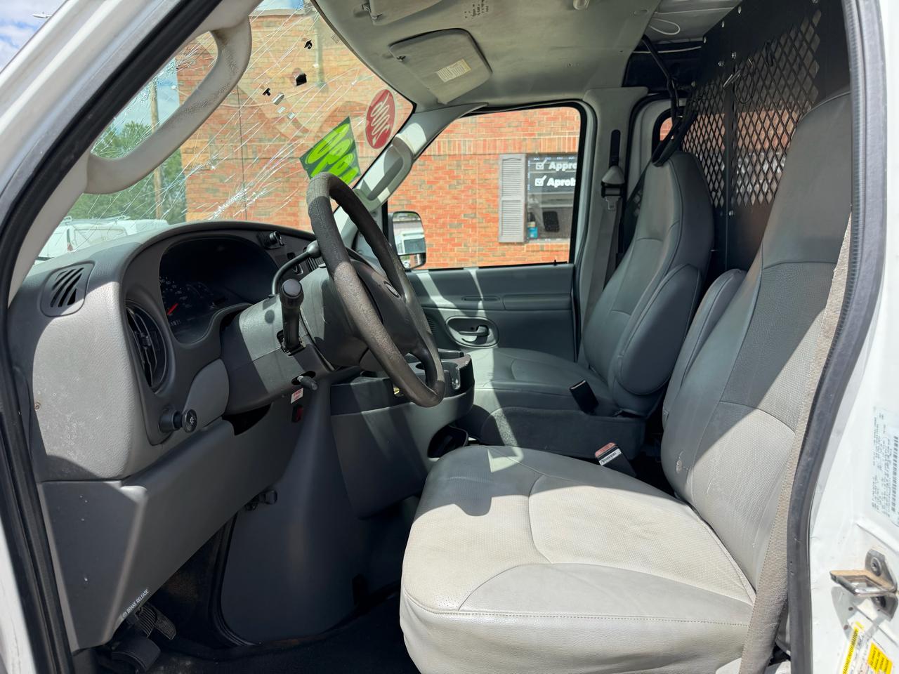 Ford Econoline E-250 2006