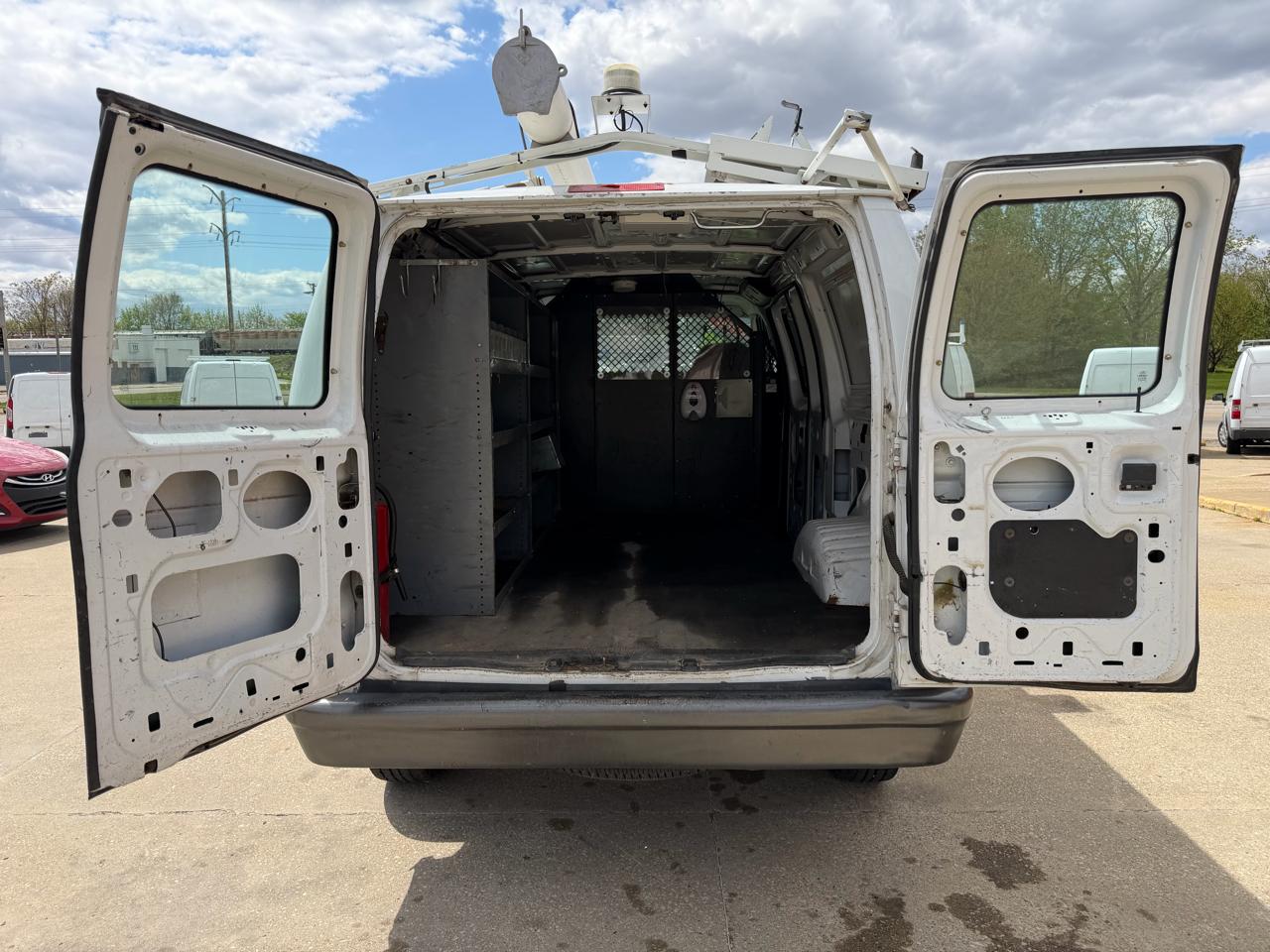 Ford Econoline E-250 2006