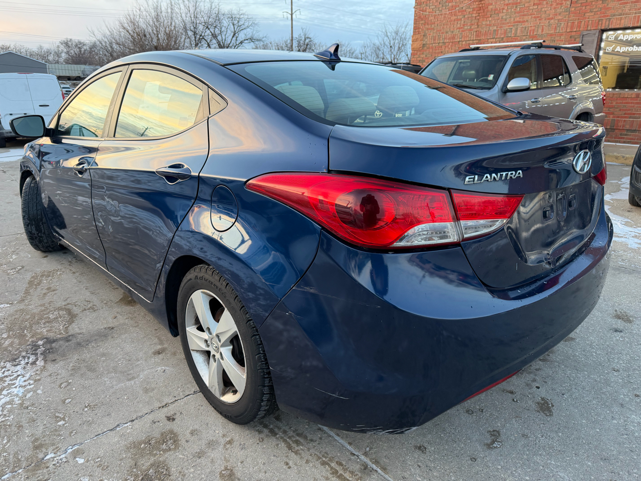 Hyundai Elantra GLS M/T 2013