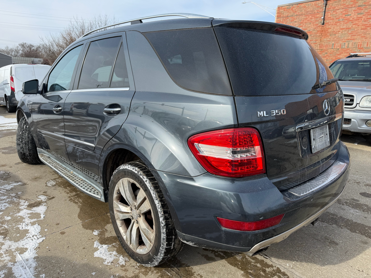 Mercedes-Benz M-Class ML350 4MATIC 2011