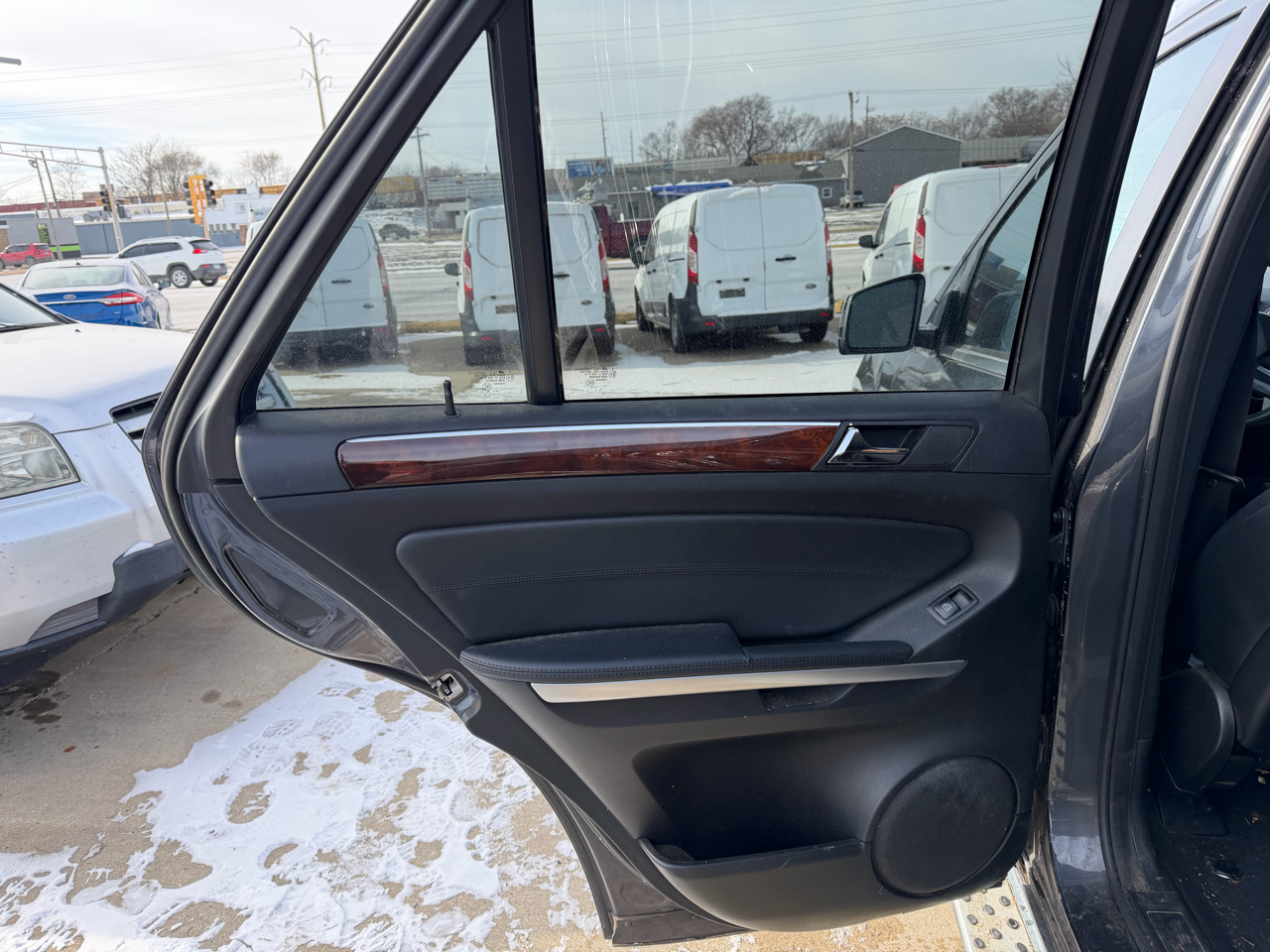 Mercedes-Benz M-Class ML350 4MATIC 2011