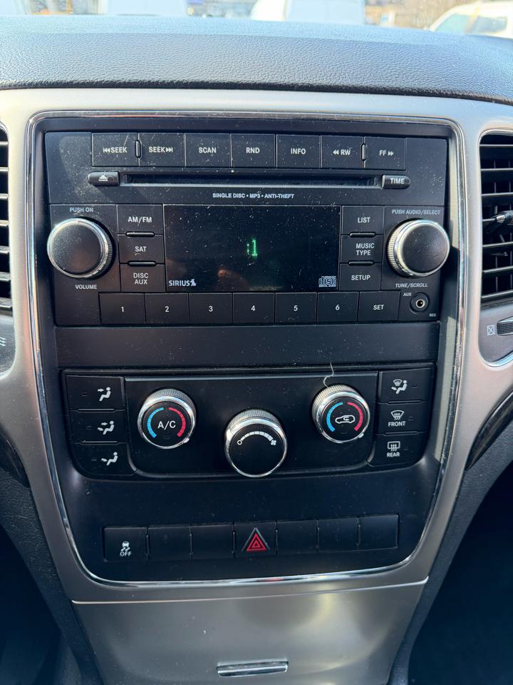 Jeep Grand Cherokee Laredo 4WD 2012