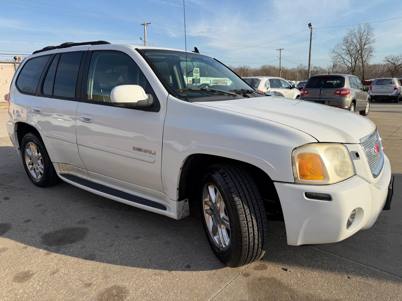 GMC Envoy 4dr 4WD Denali 2009