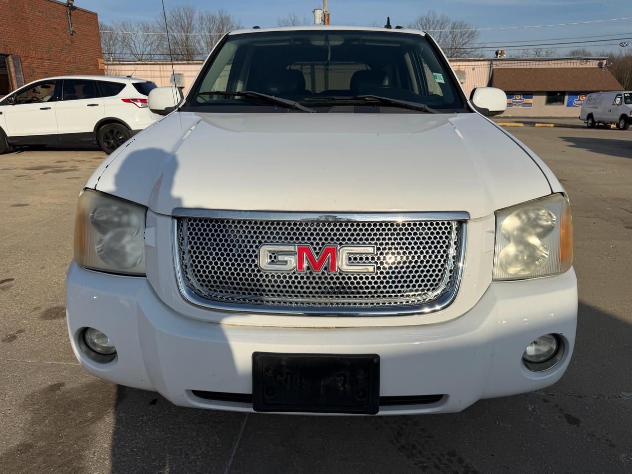 GMC Envoy 4dr 4WD Denali 2009