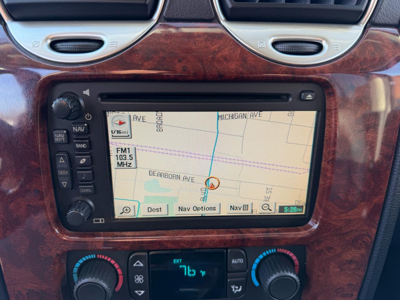 GMC Envoy 4dr 4WD Denali 2009