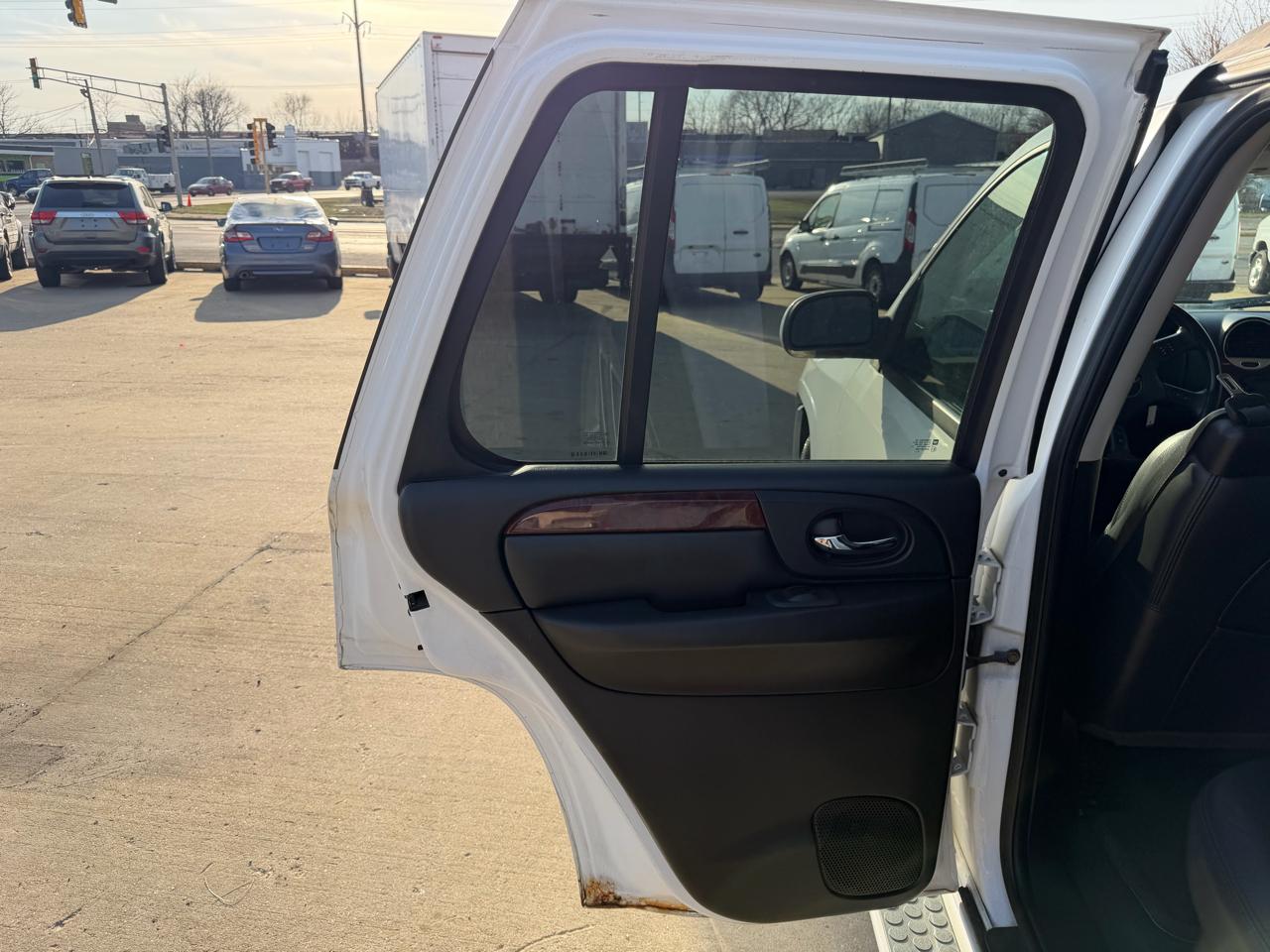 GMC Envoy 4dr 4WD Denali 2009