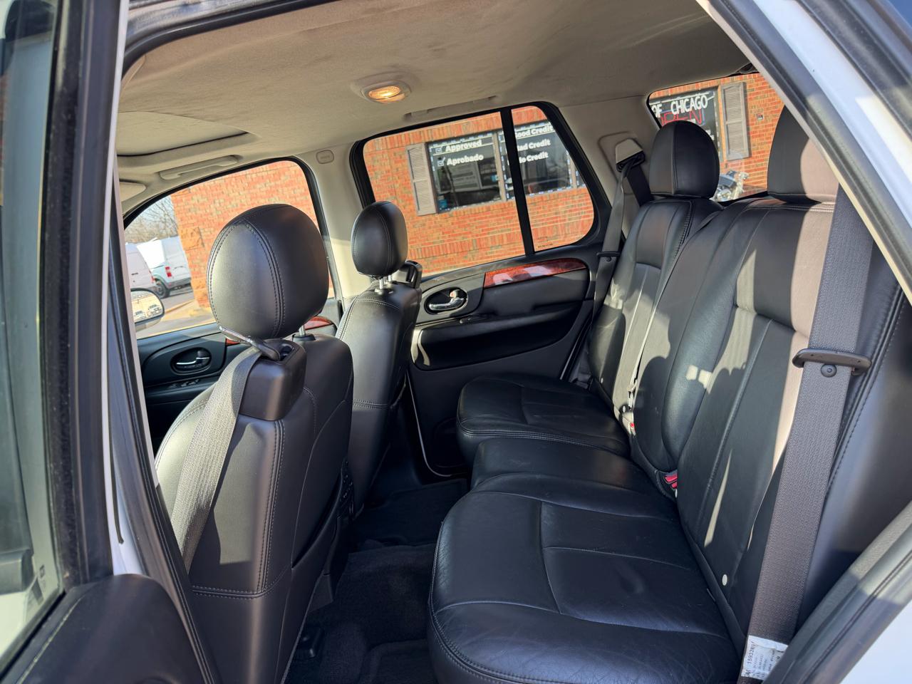 GMC Envoy 4dr 4WD Denali 2009