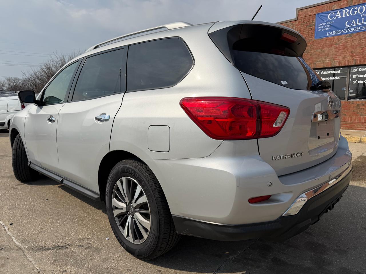 Nissan Pathfinder S 4WD 2018