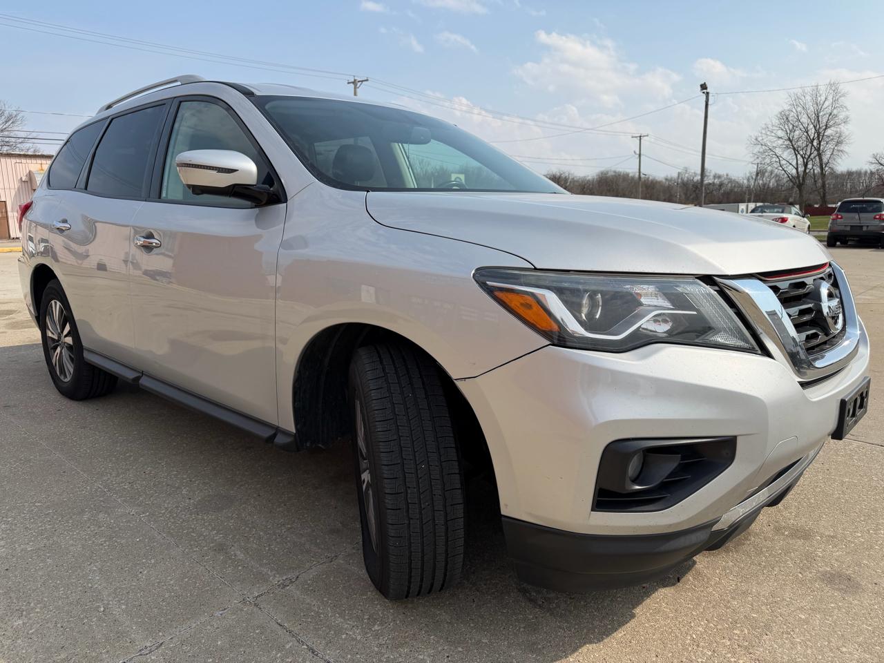 Nissan Pathfinder S 4WD 2018