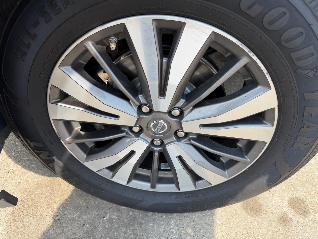 Nissan Pathfinder S 4WD 2018