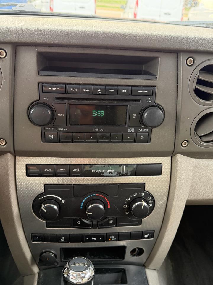 Jeep Commander Sport 4WD 2007