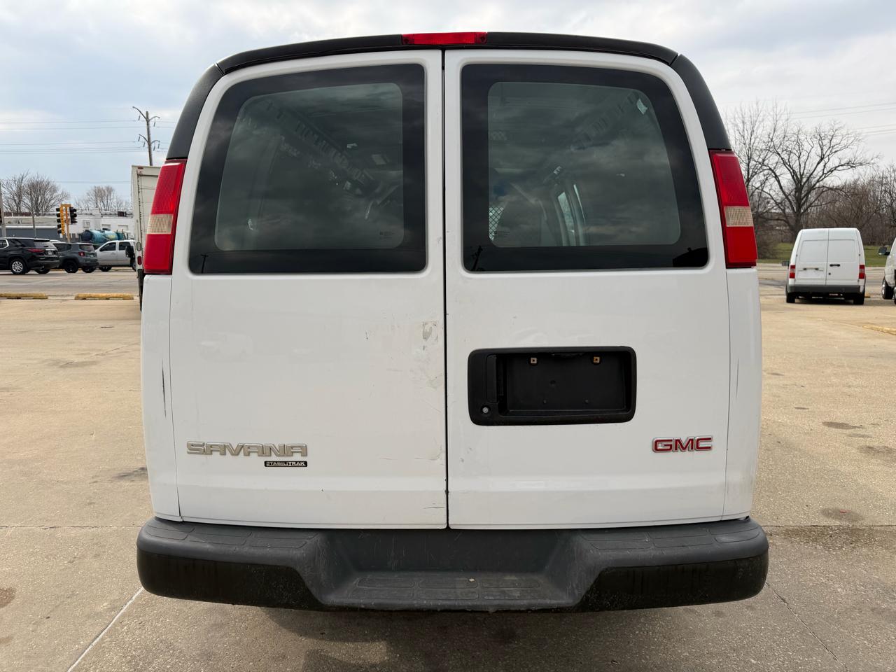 GMC Savana G3500 Extended Cargo 2012