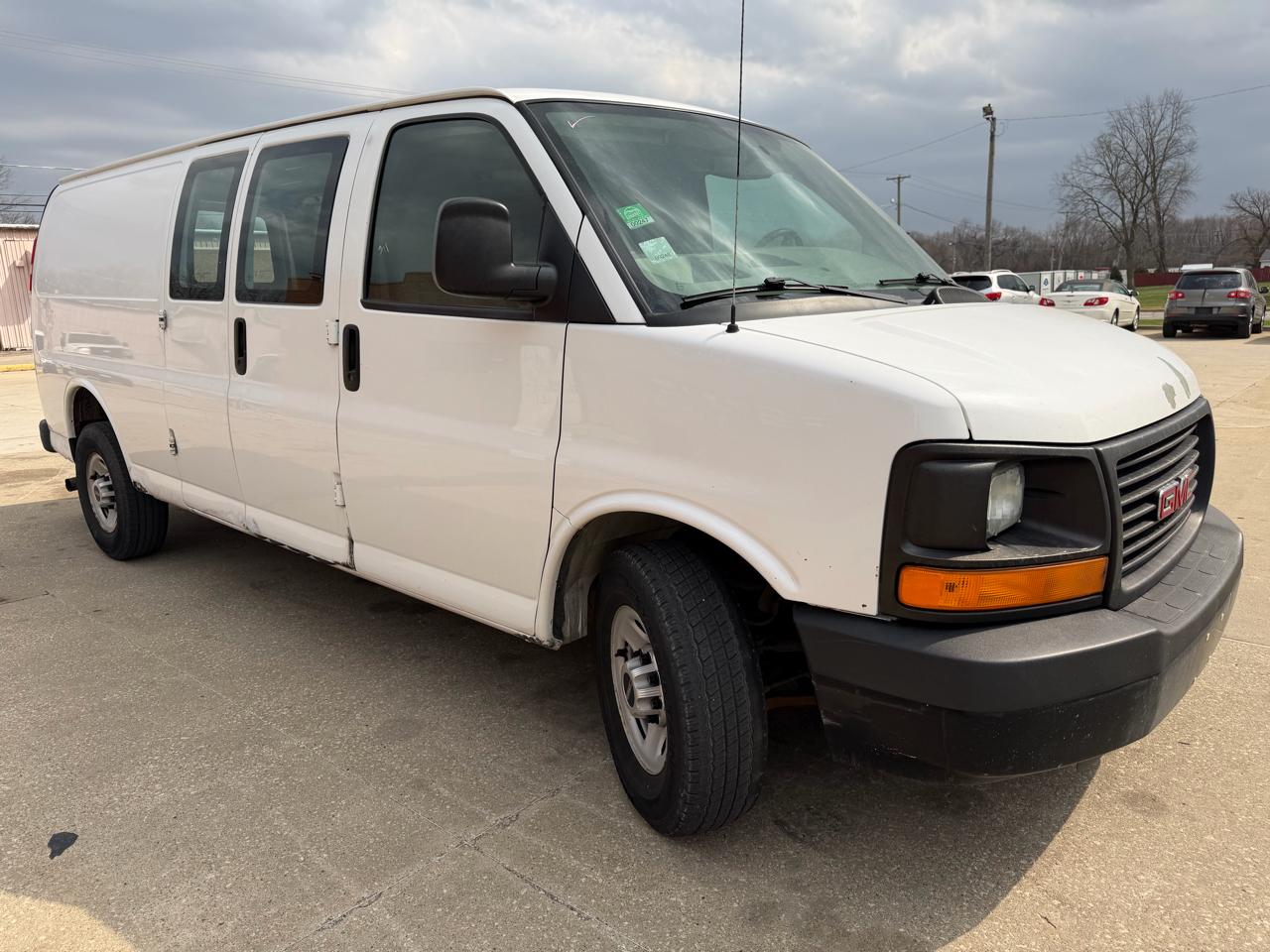 GMC Savana G3500 Extended Cargo 2012