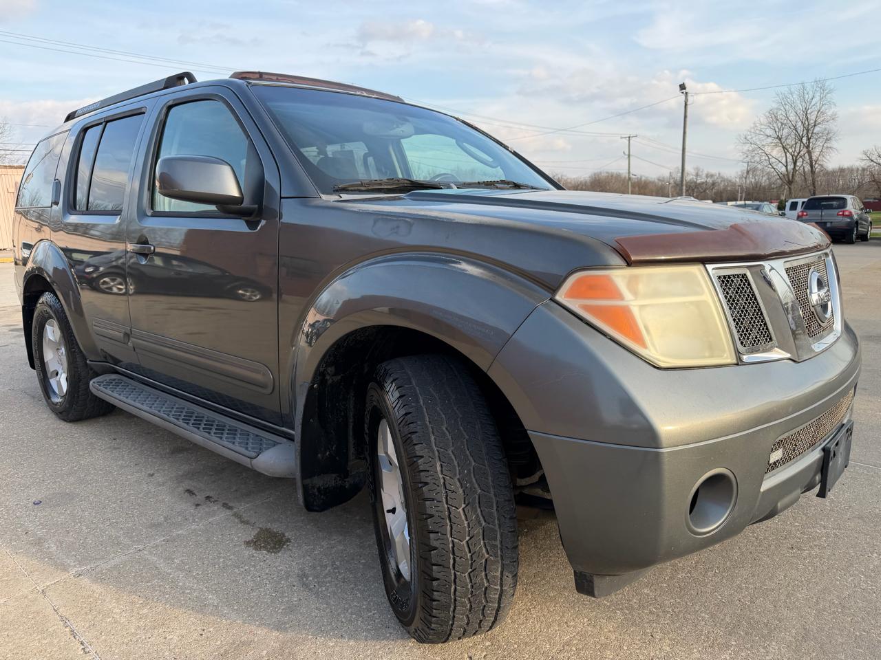 Nissan Pathfinder XE 4WD 2005