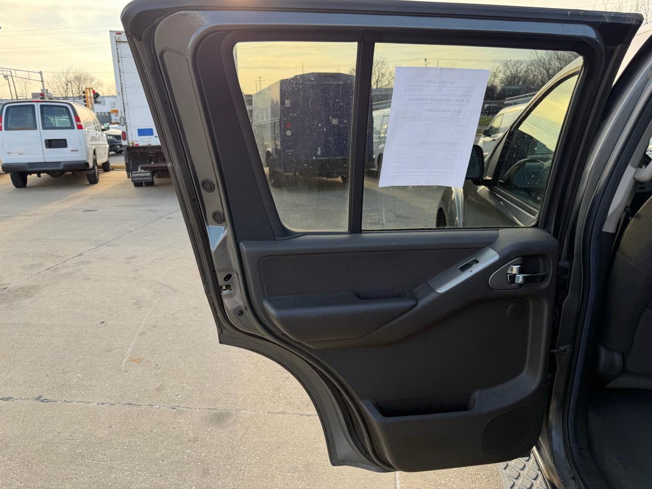 Nissan Pathfinder XE 4WD 2005