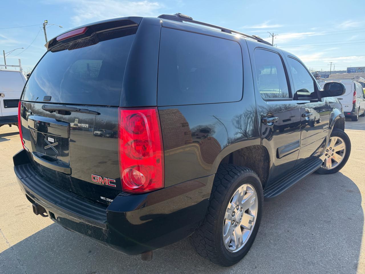 GMC Yukon SLE-1 4WD 2008