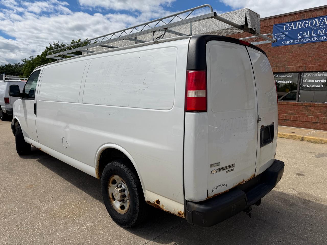 Chevrolet Express 3500 Cargo Extended 2011