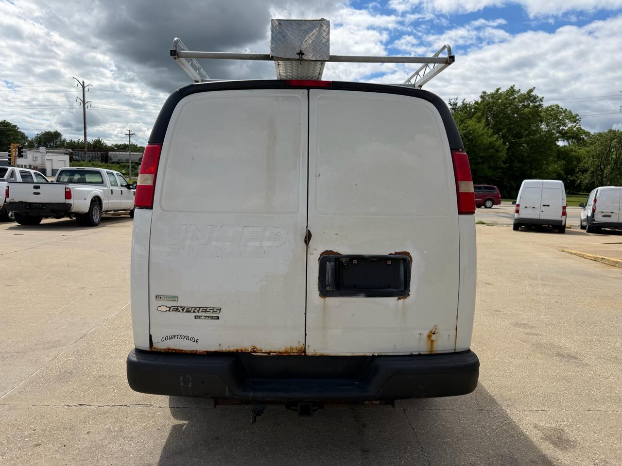 Chevrolet Express 3500 Cargo Extended 2011