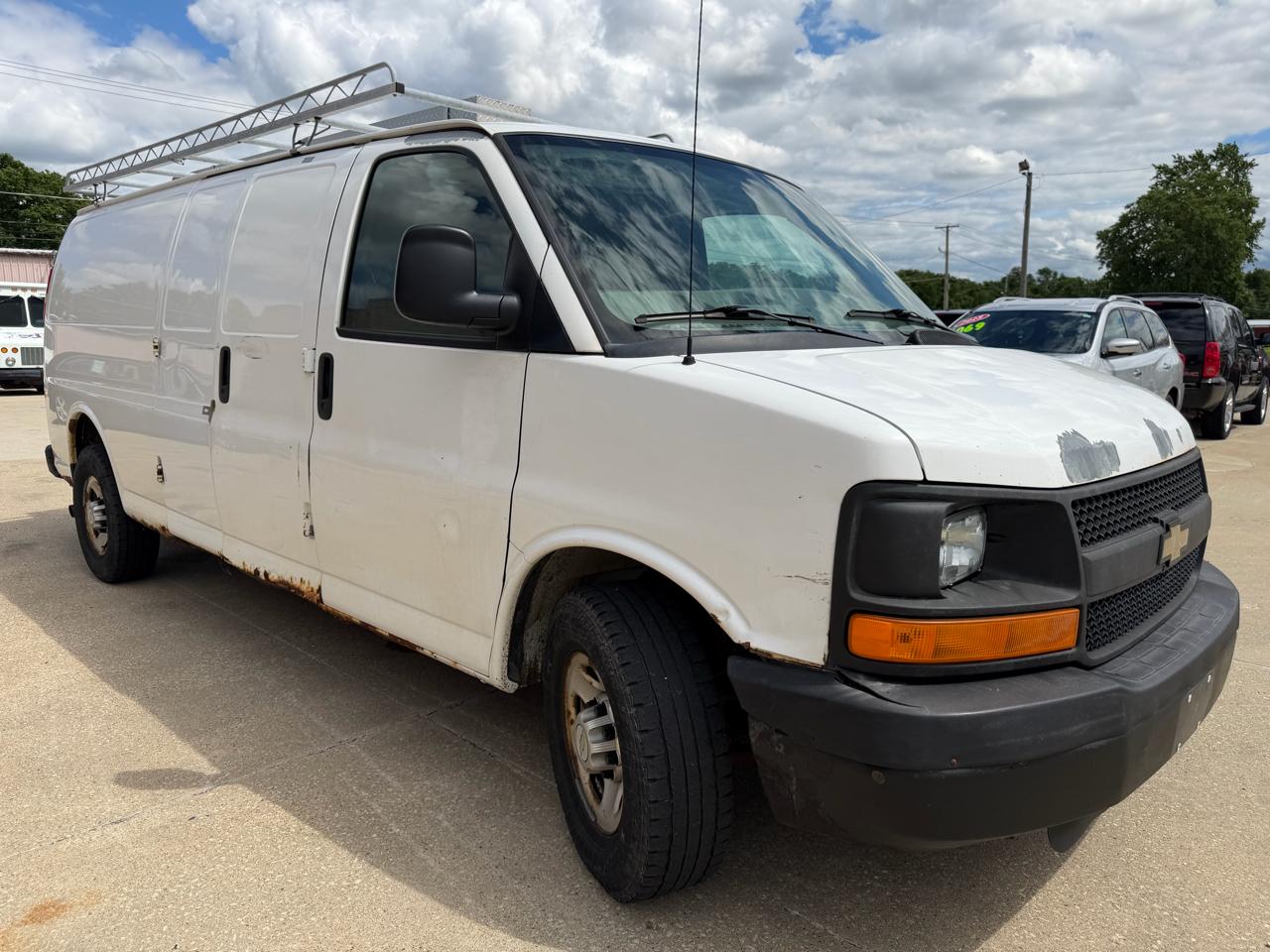 Chevrolet Express 3500 Cargo Extended 2011