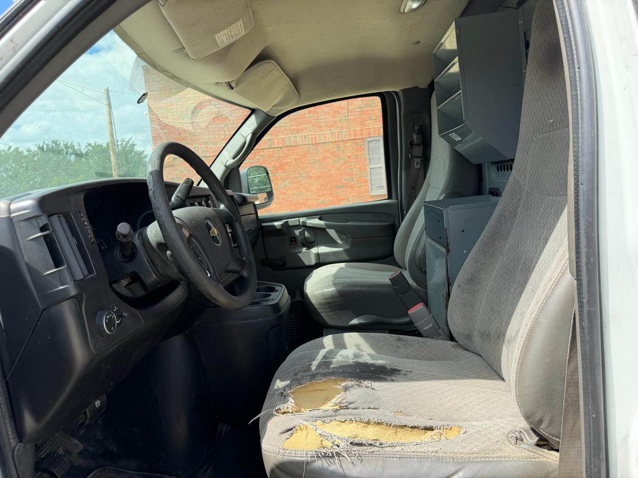 Chevrolet Express 3500 Cargo Extended 2011