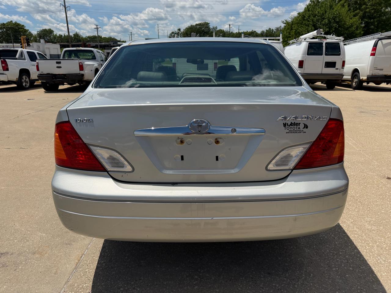 Toyota Avalon XL 2000