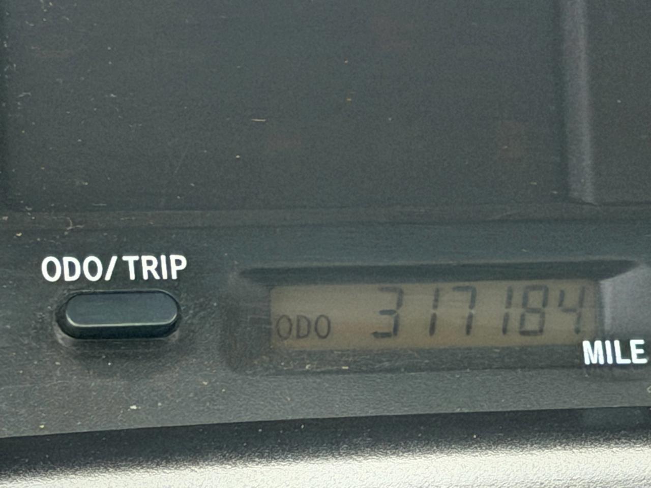 Toyota Avalon XL 2000