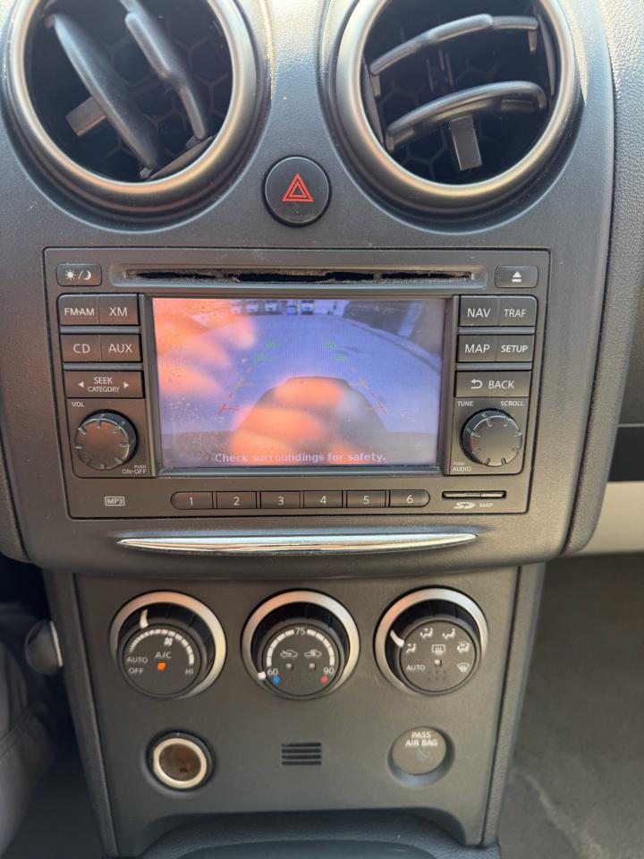 Nissan Rogue S AWD 2011
