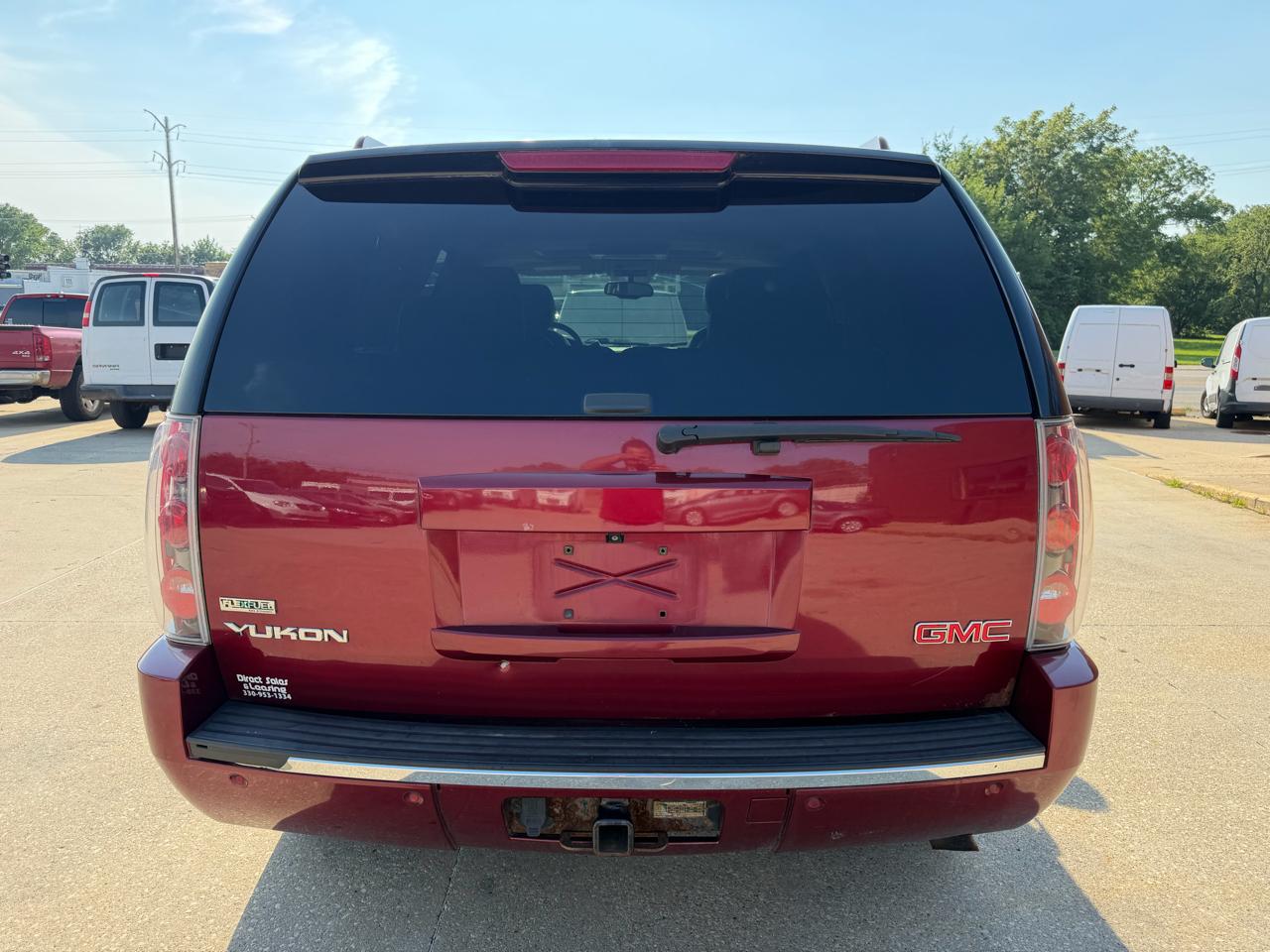 GMC Yukon Denali 4WD 2011