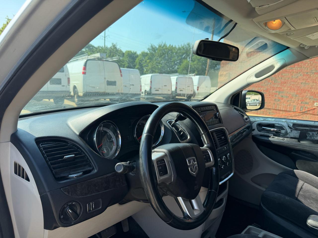 Dodge Grand Caravan Express 2011