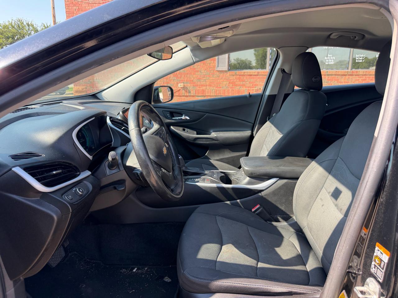 Chevrolet Volt LT w/ Standard Emission Package 2017