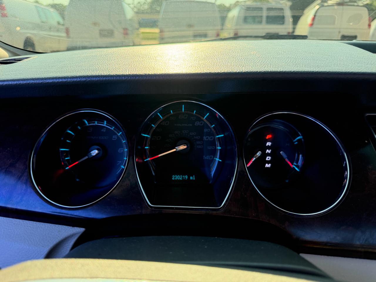 Ford Taurus SEL FWD 2012