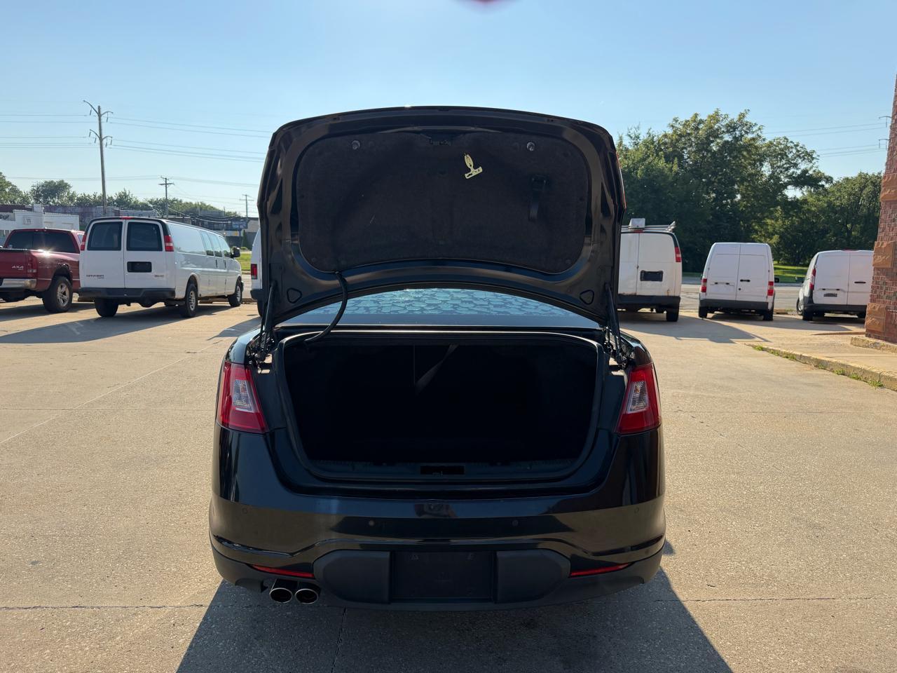 Ford Taurus SEL FWD 2012