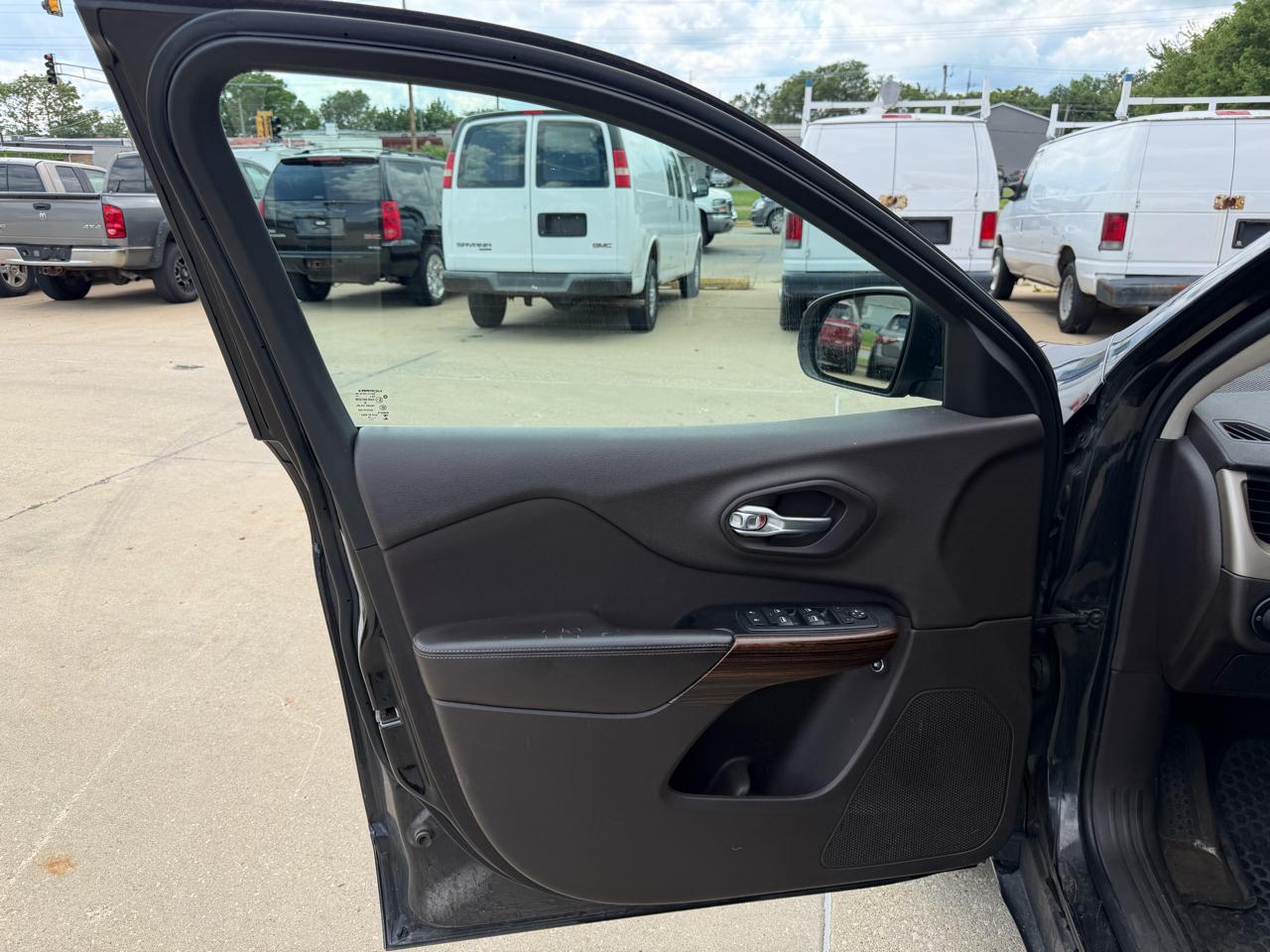 Jeep Cherokee Latitude 4WD 2014