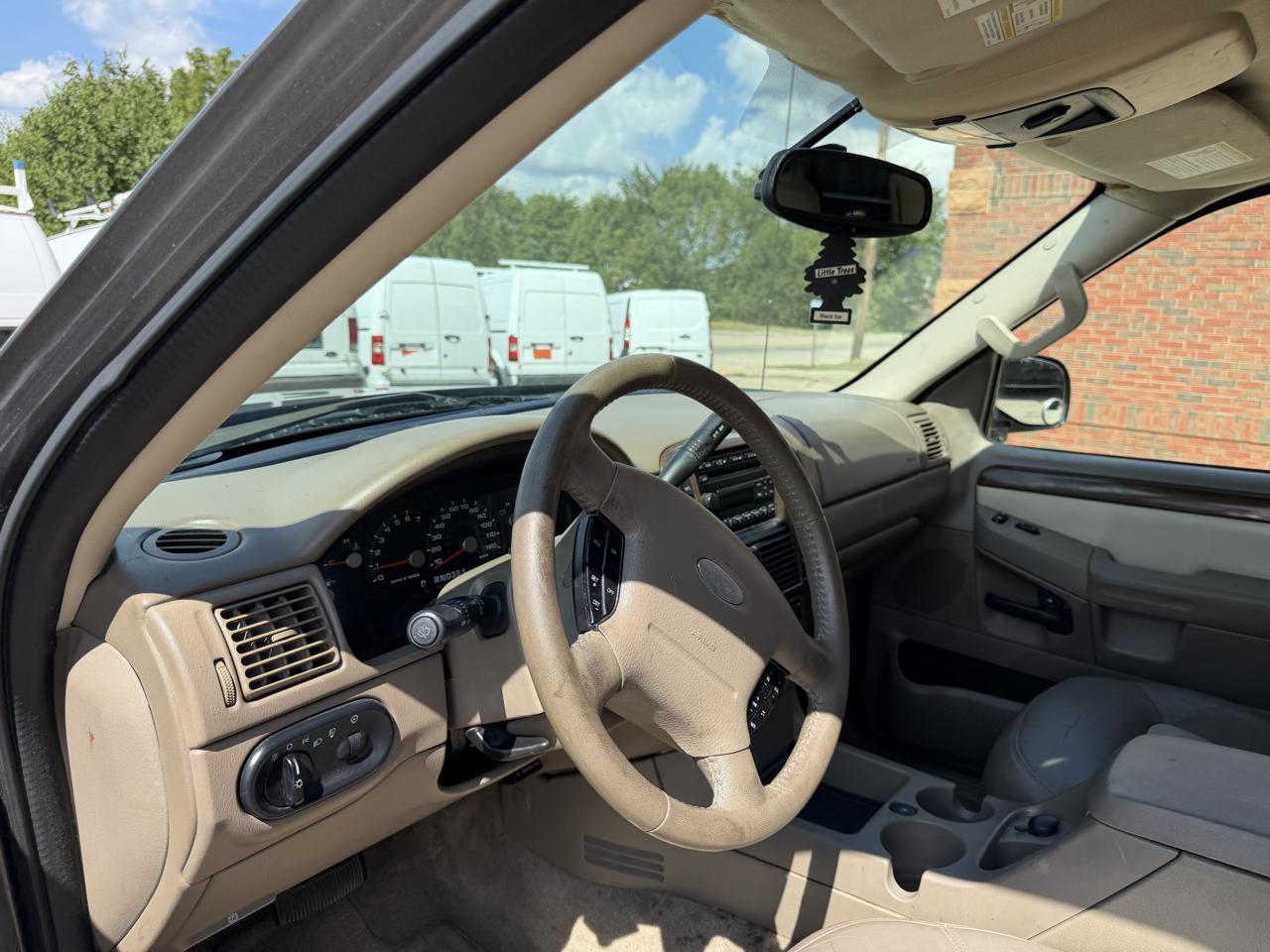 Ford Explorer Eddie Bauer 4.6L 4WD 2005