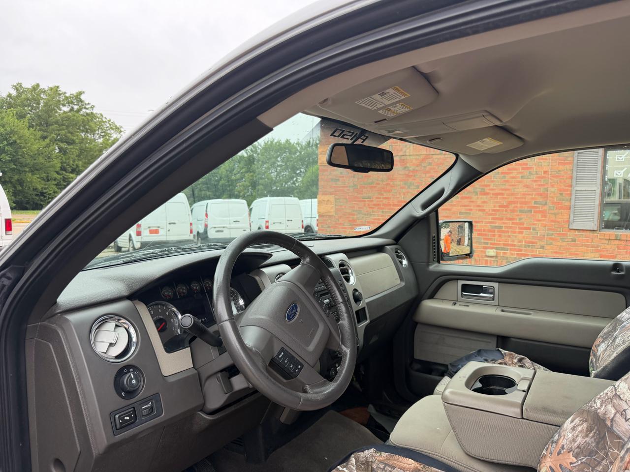 Ford F-150 XL SuperCab 6.5-ft. Bed 4WD 2009