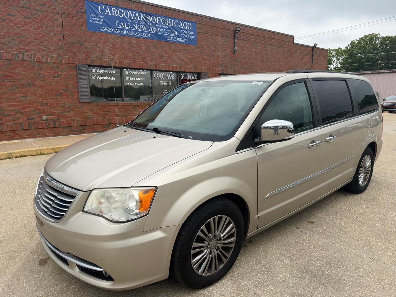 2013 Chrysler Town & Country Touring-L