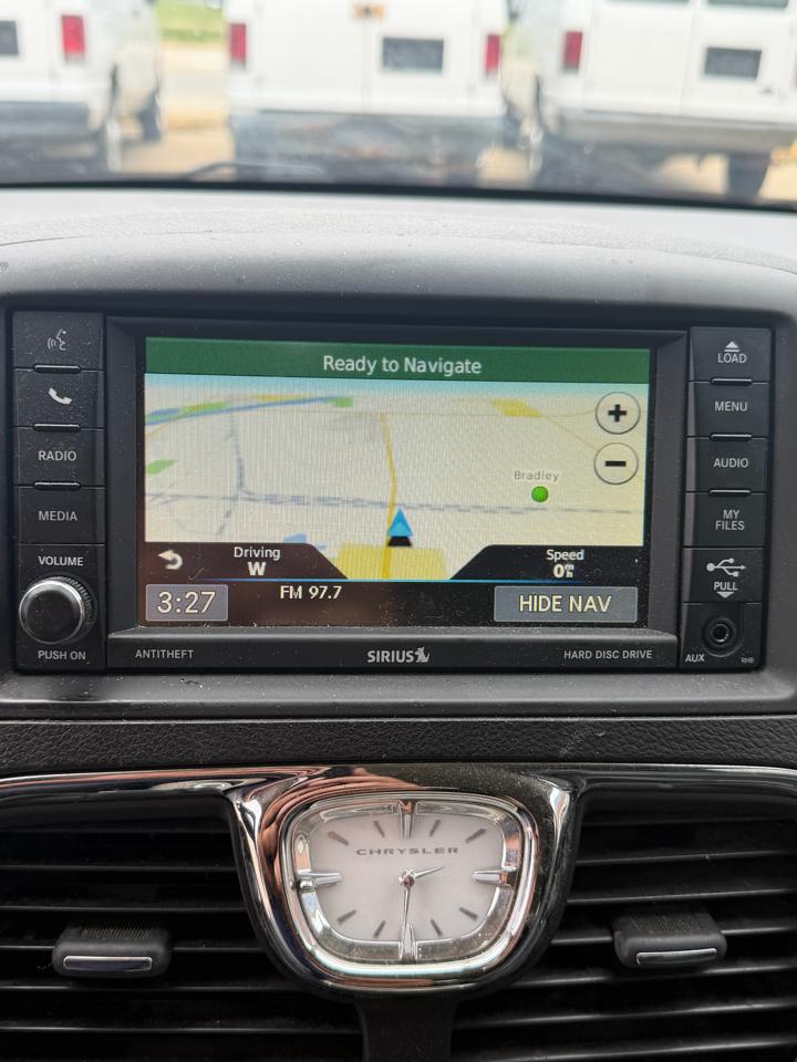 Chrysler Town & Country Touring-L 2013