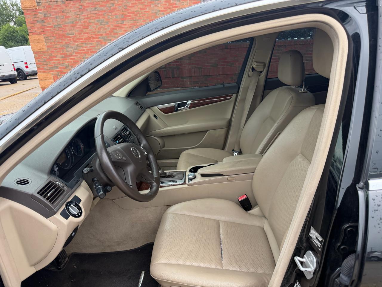Mercedes-Benz C-Class C300 4MATIC Luxury Sedan 2009