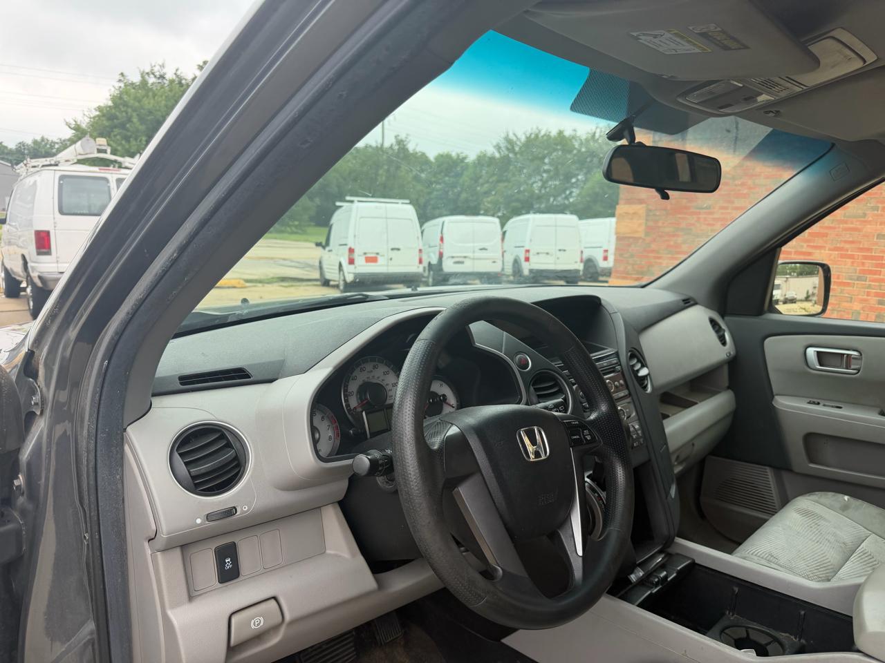 Honda Pilot LX 4WD 5-Spd AT 2012