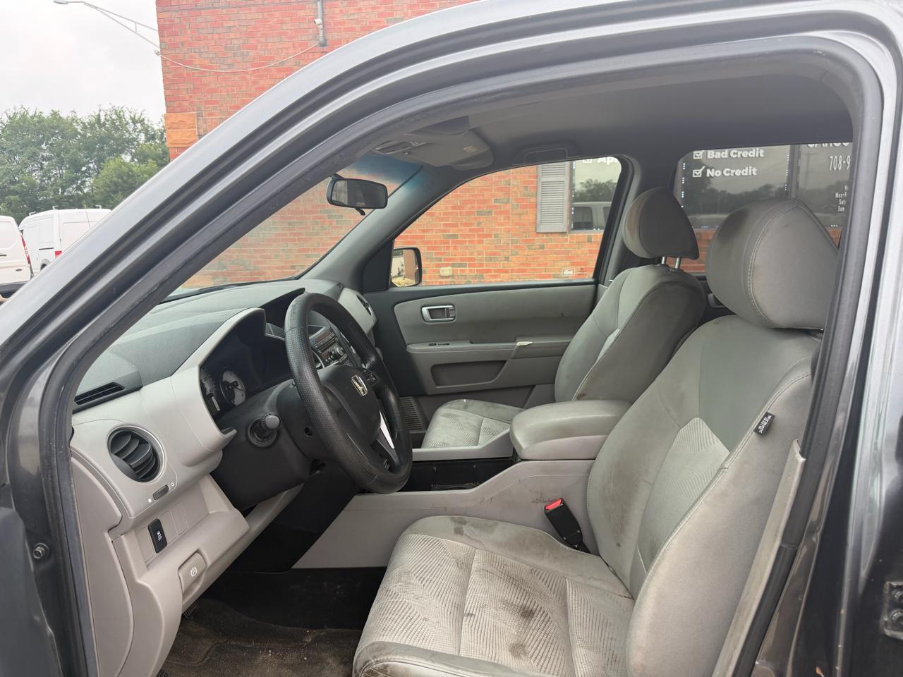 Honda Pilot LX 4WD 5-Spd AT 2012